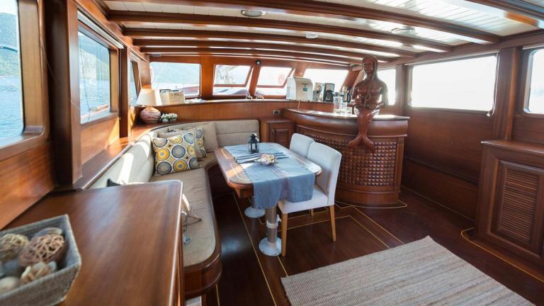 Overview of the living room on the Primadonna gulet. You can see modern interior design